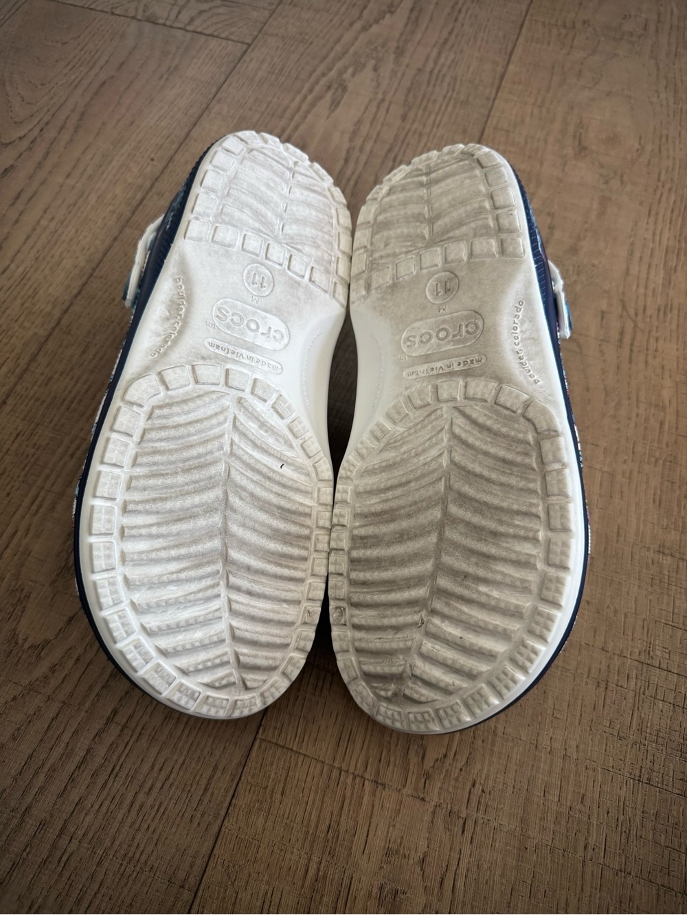 Stitch Crocs - Picture 3 of 3